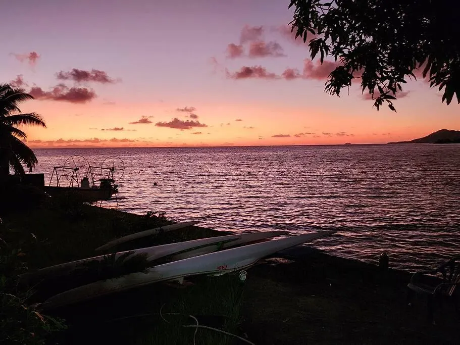 Duplex En Bord De Mer Fare Tahitea Pension Taputapuapea 別荘